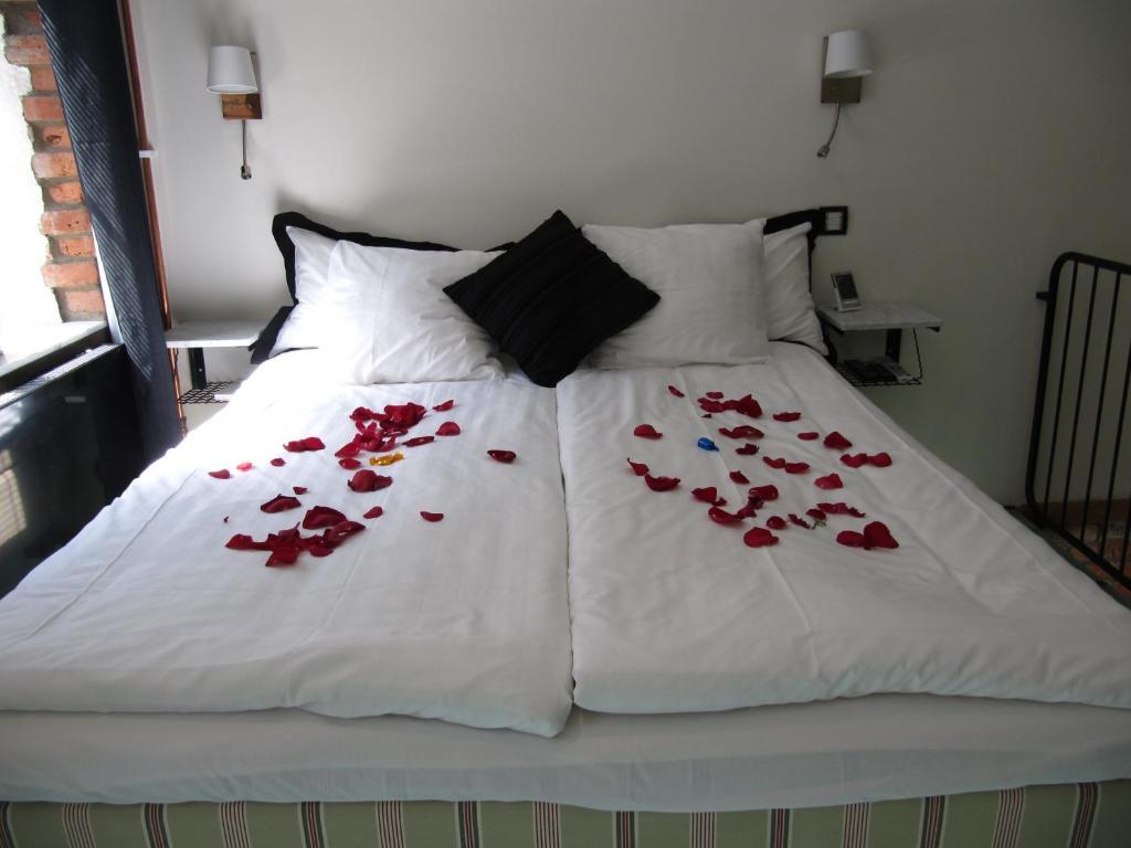 Hotel Iqsuites 4*