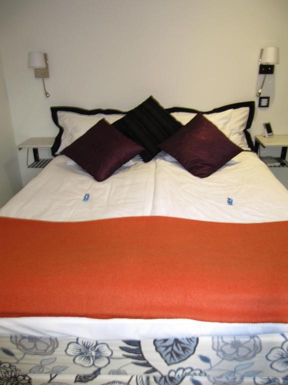 Iqsuites Hotel