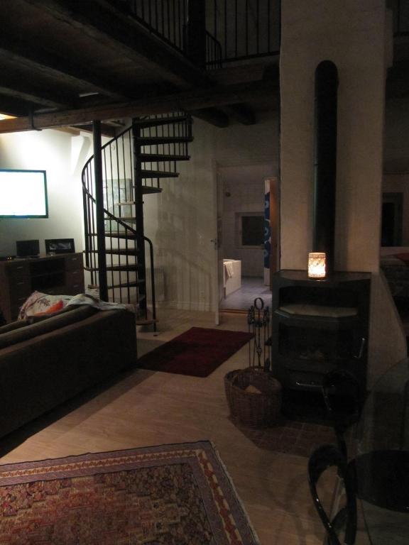 Iqsuites Hotel
